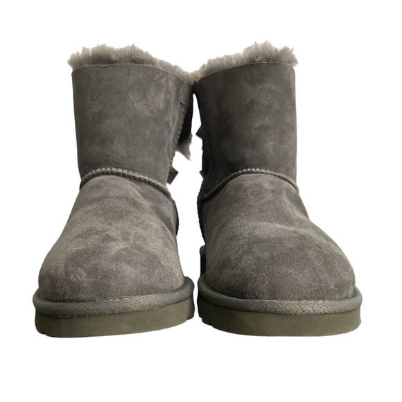 UGG Mini Bailey Bow Boot 🎀 - Picture 2 of 6